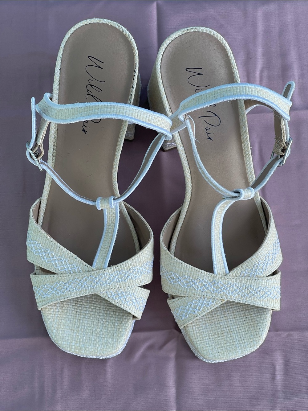 Wild Pair Women's Light Cream Strappy Block Heel Sandals